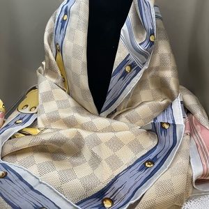 Grey/pink/blue Chain Mulberry Silk Neck Scarf